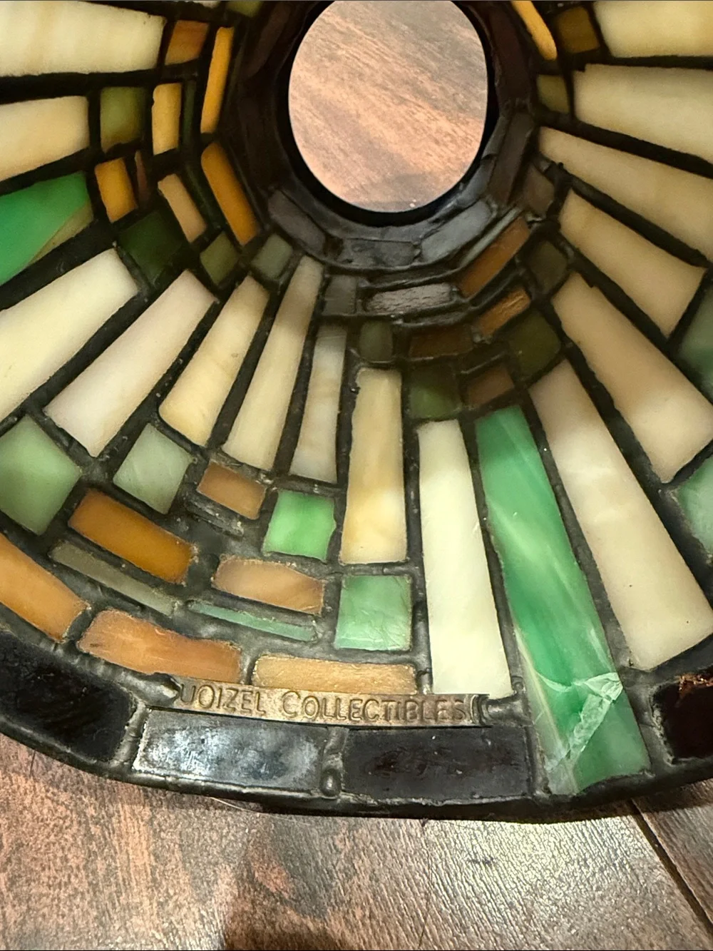 Vintage Quoizel Collection Tiffany Style stained glass lamp shade